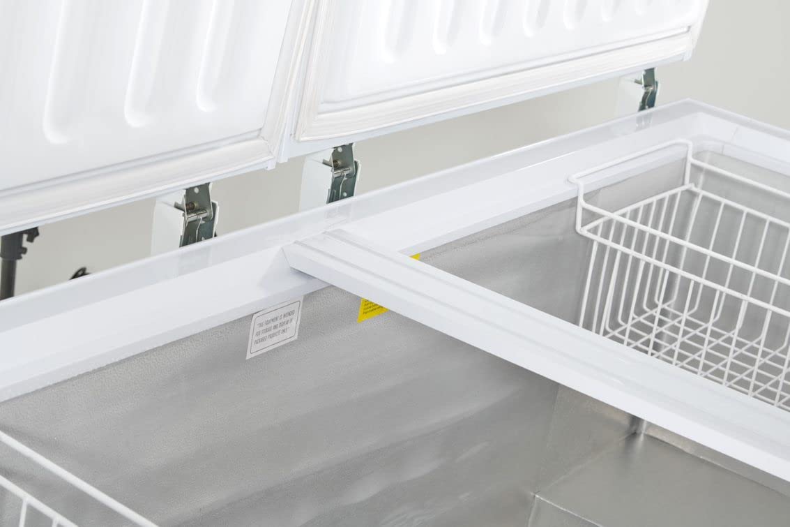 White 30 Cu Ft Chest Freezer H95130
